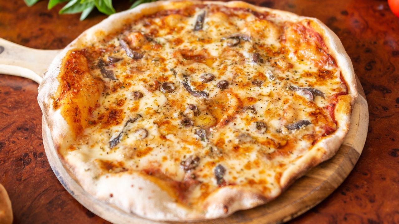 Nadia Pizza (Napolitana)