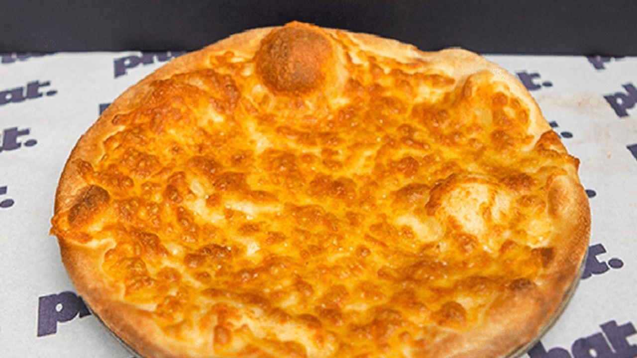 11'' Cheese, Garlic and Oregano Pizza