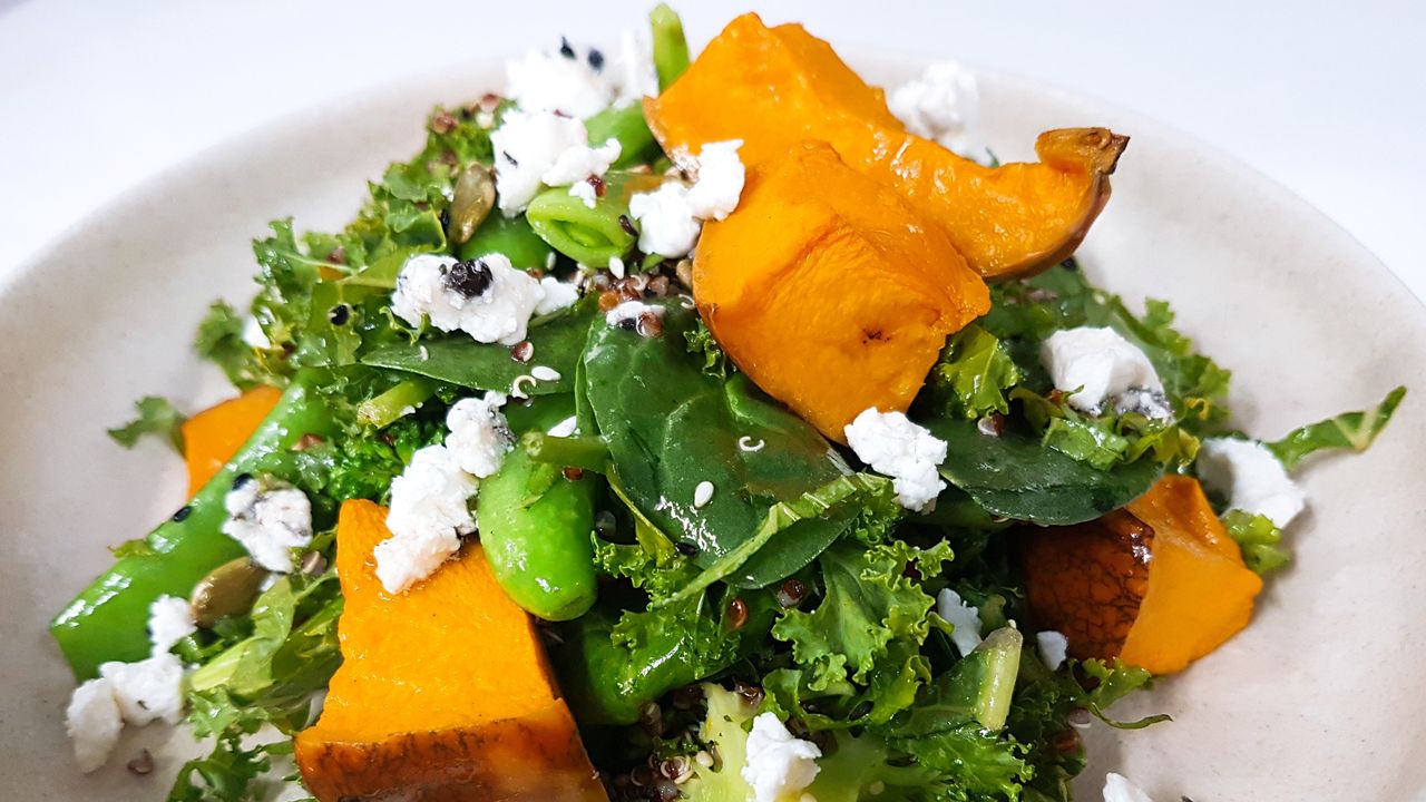 Super Green & Roasted Pumpkin Salad (V)