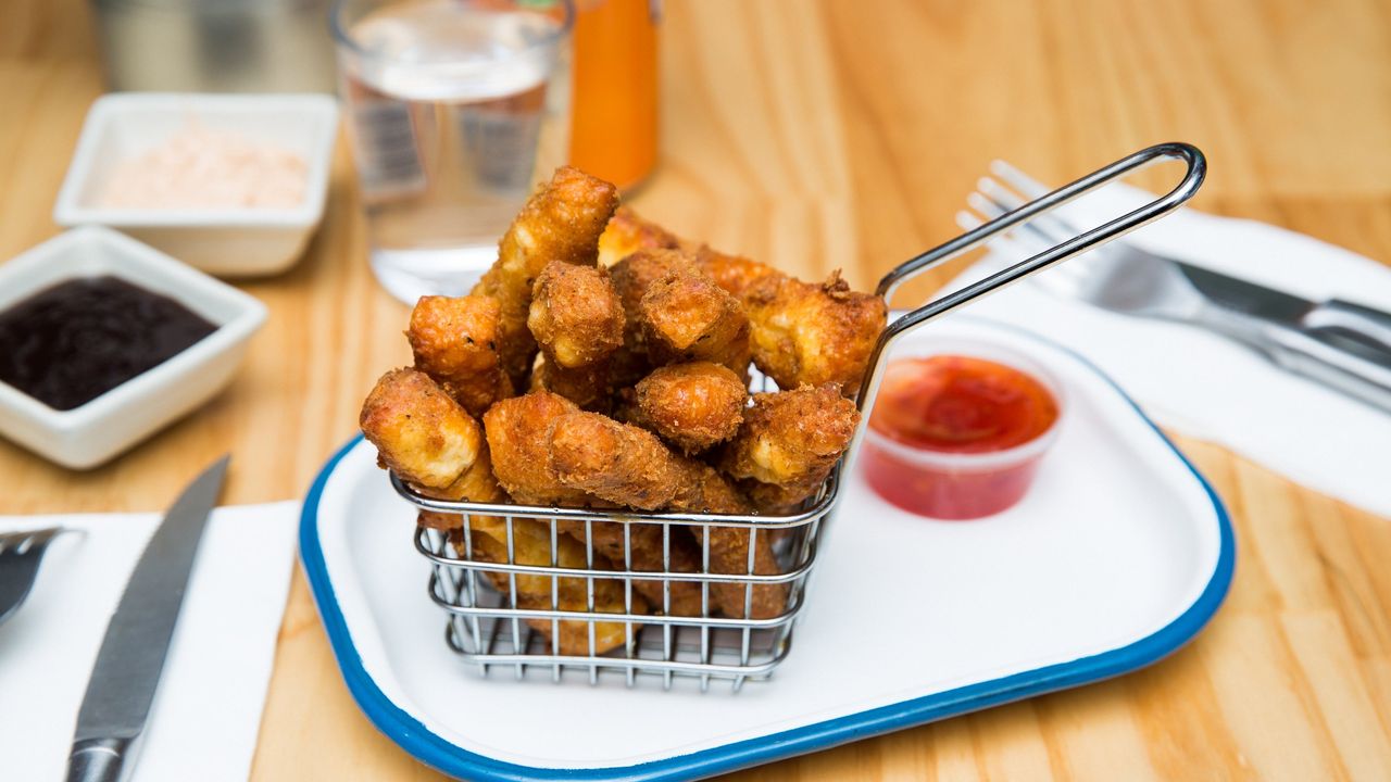Halloumi Chips