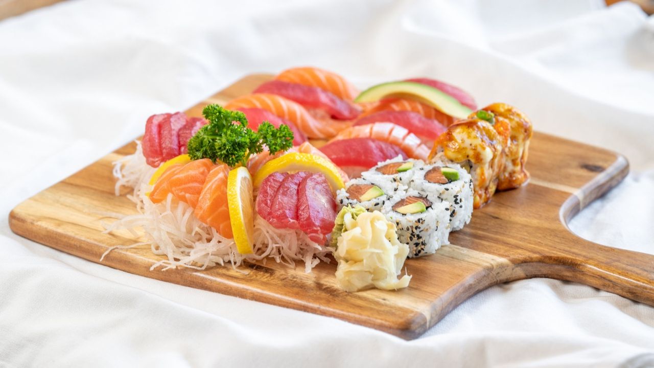 Sushi & Sashimi Combination Special
