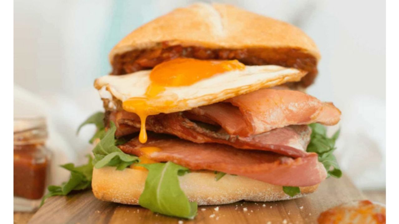 Single Bacon and Egg Roll