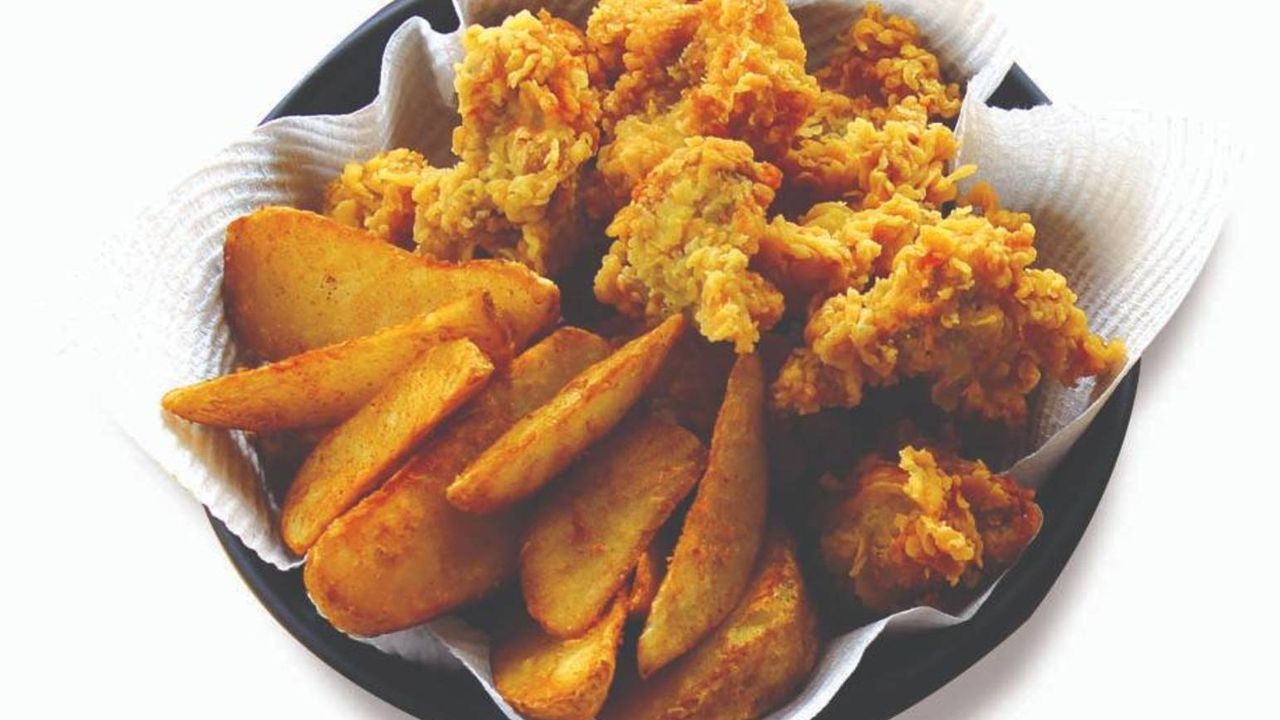 Fried Boneless Chicken And Wedges