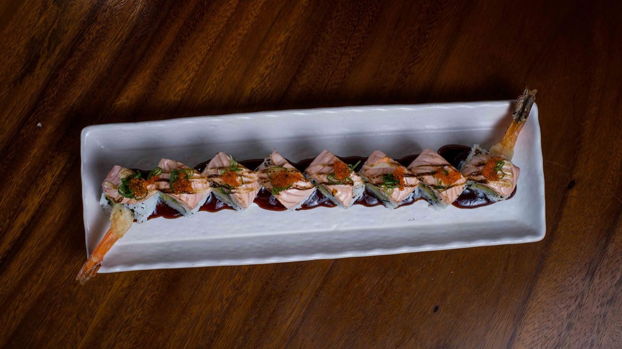 Aburi Salmon Roll