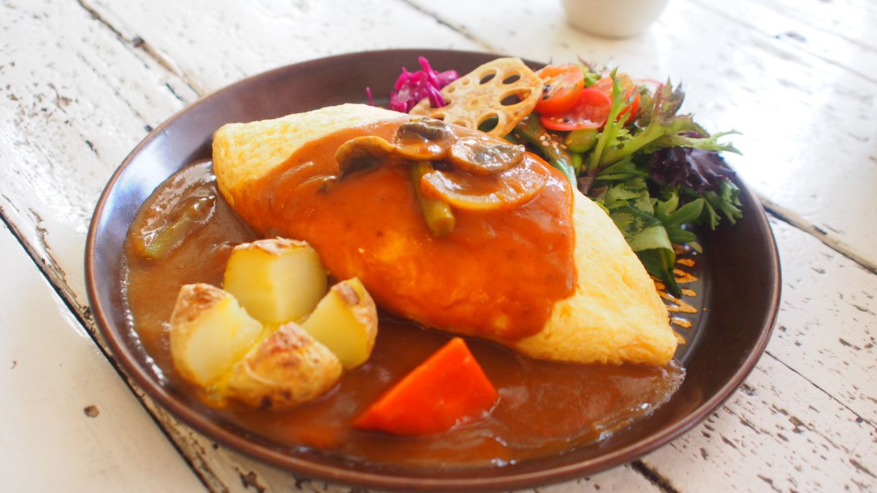 Soft Omelette on Mushroom and Tomato Fried Rice with Japanese Vege Curry