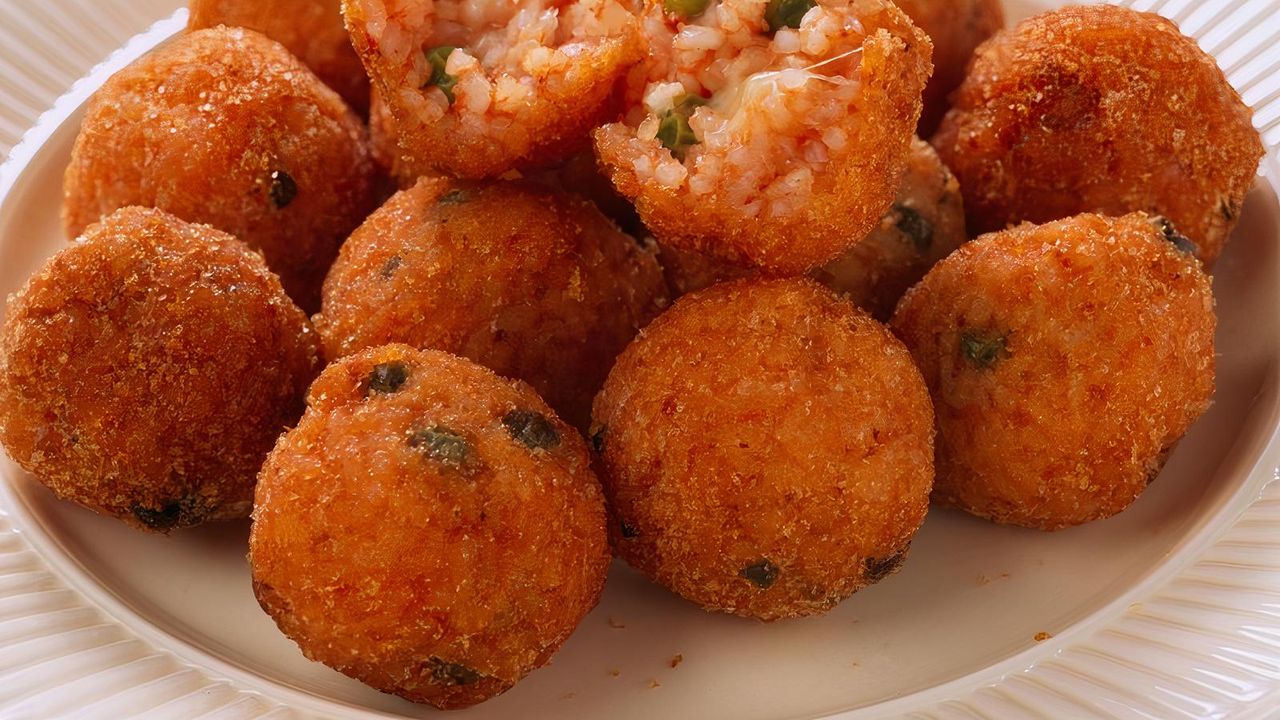 Mushroom & Mozzarella Arancini (6 Pcs)