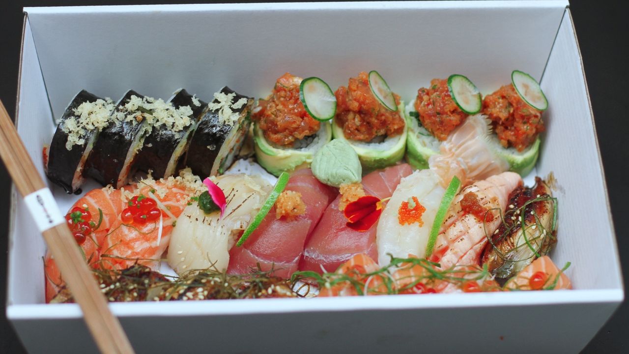 Maki Box (30pcs / 60 Pcs) / 豪华组合寿司盒