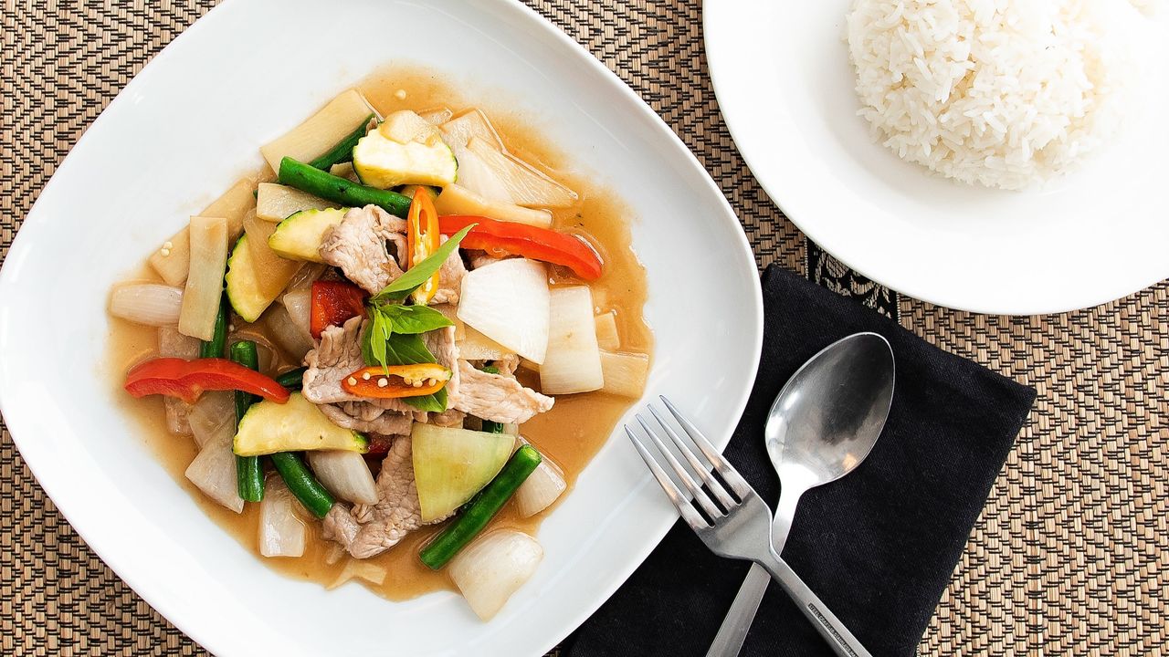 Chilli and Basil Stir Fried (V)