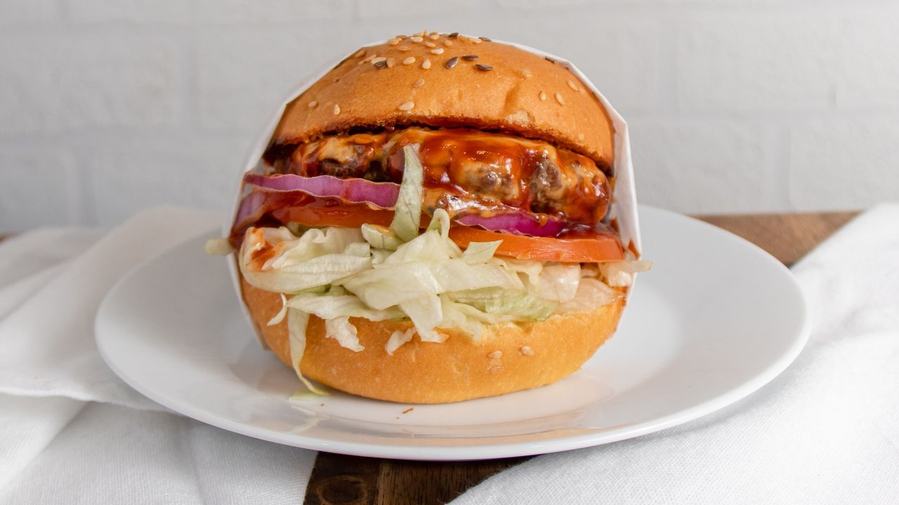 Classic Beef Burger (Chips and Glass Bottle)