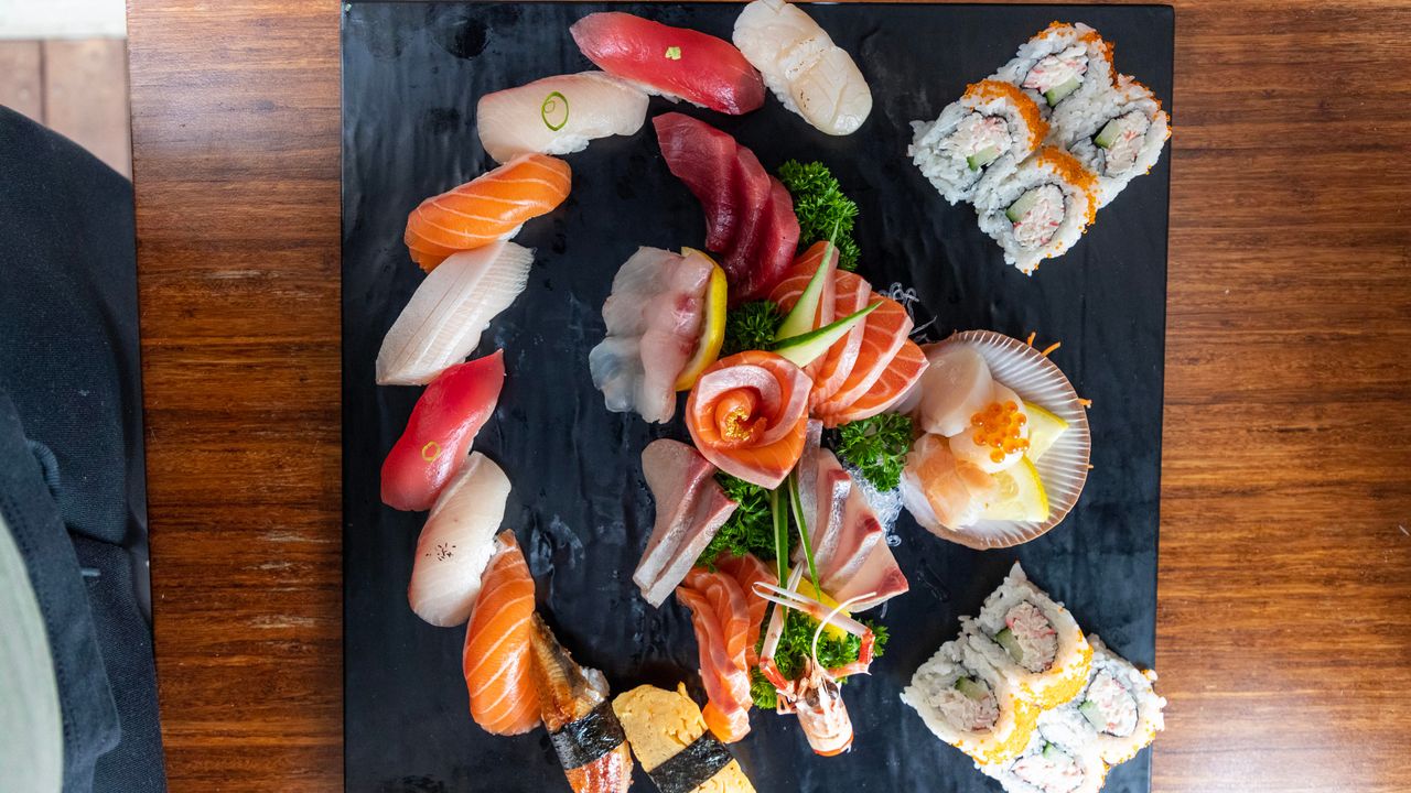 Sushi Sashimi Platter