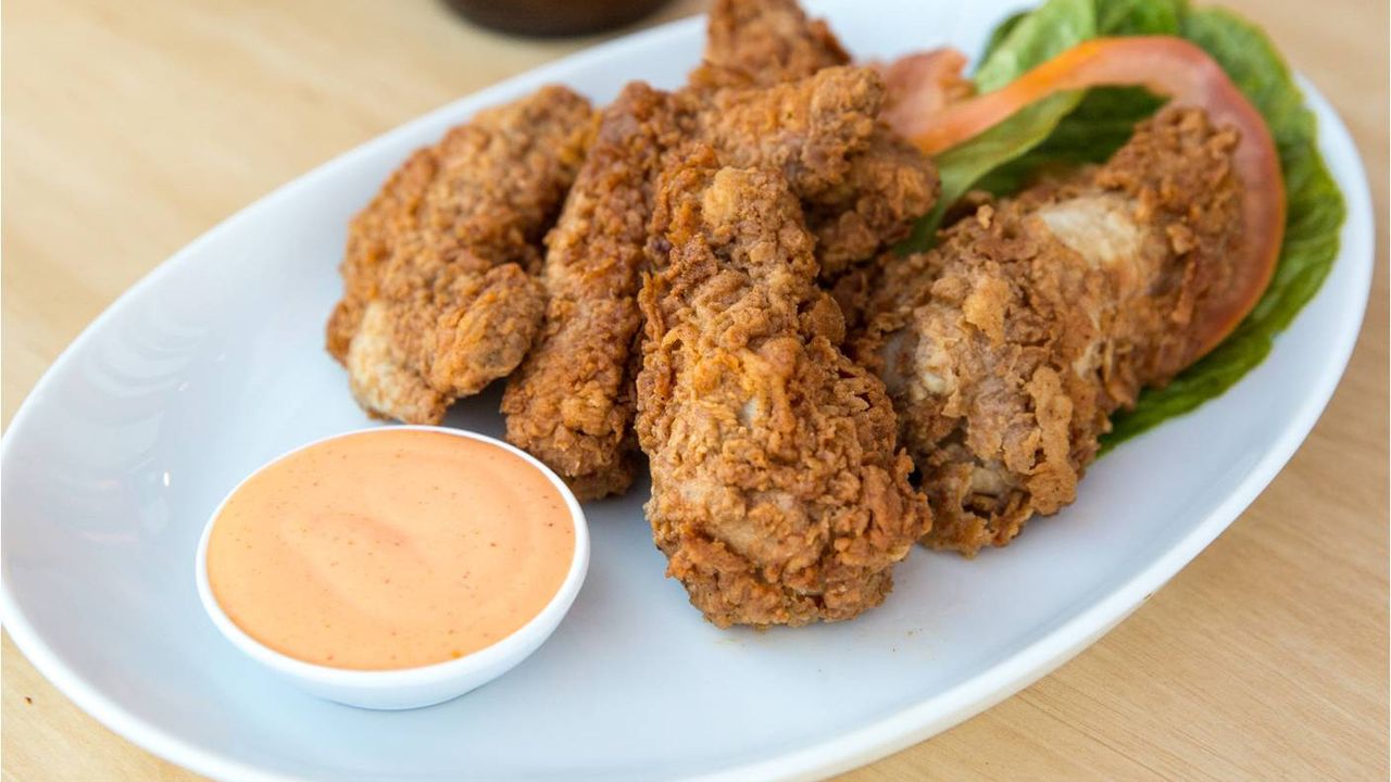 Jumbo Chicken Wings (4 Pack)