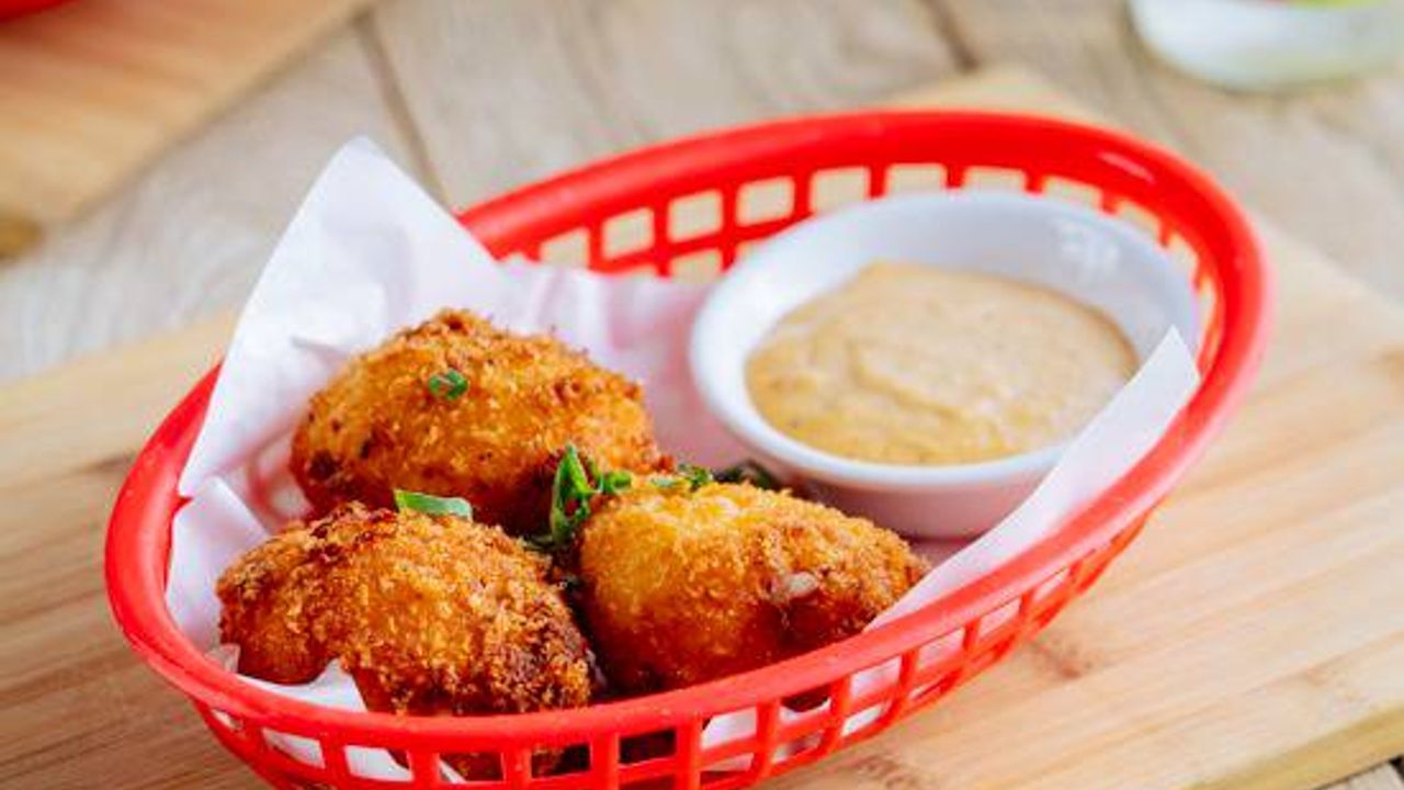 Macaroni and Cheese Slappers