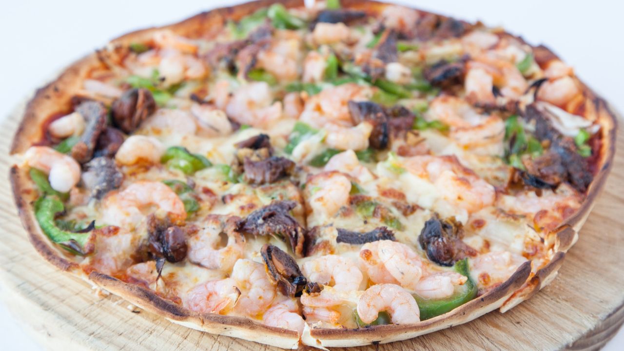 Seafood Pizza