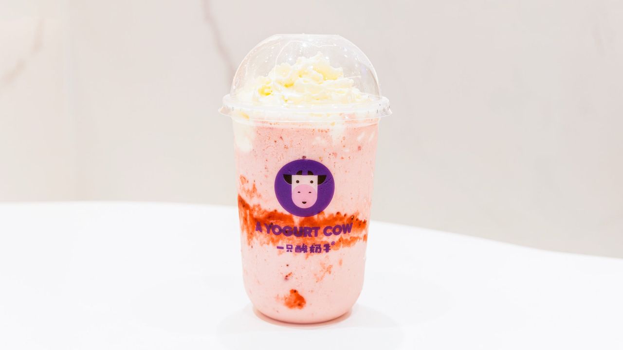 Strawberry with Yoghurt Whipped Cream