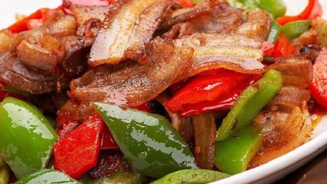 Double Cooked Pork with Chilli Sauce