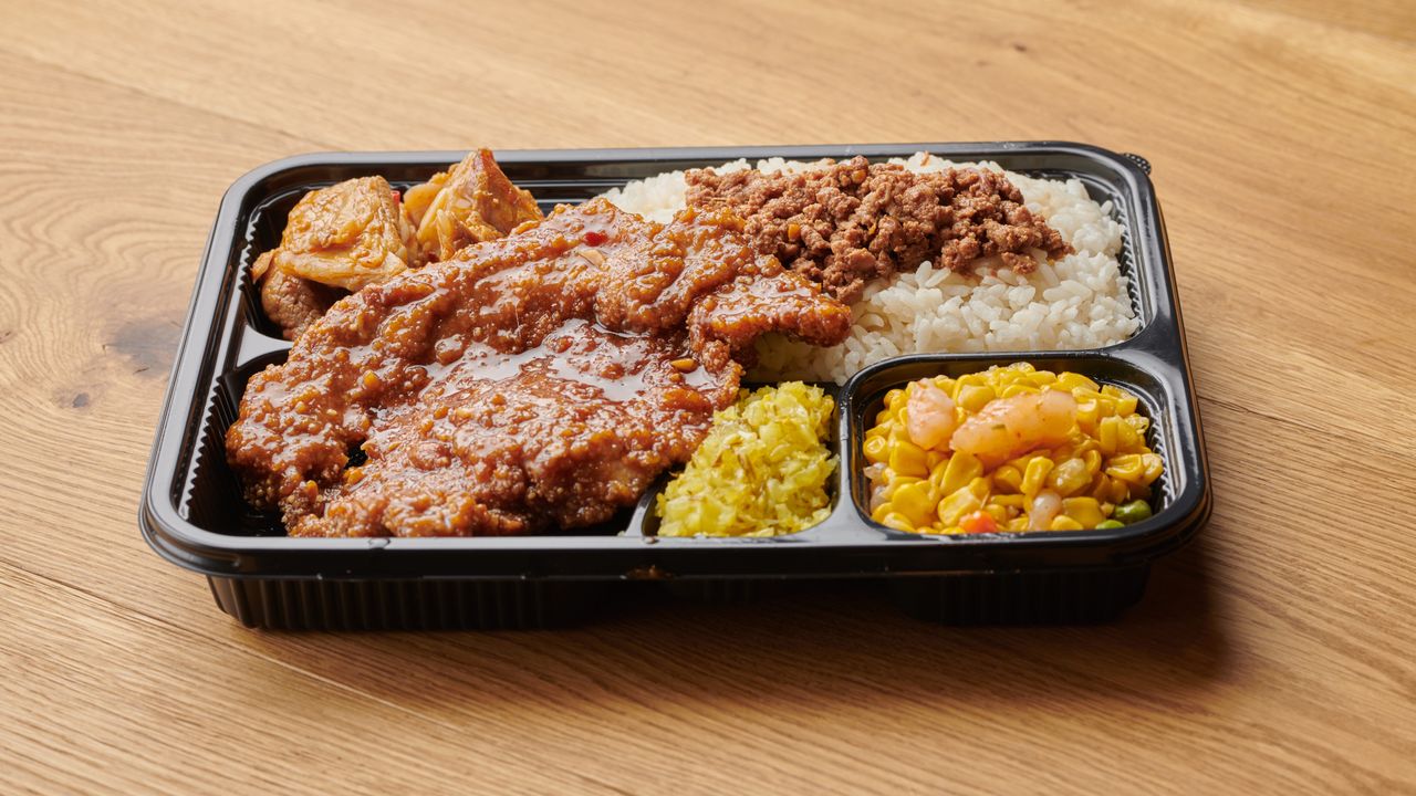 Taiwanese Style Pork Chop 古早味滷排骨飯