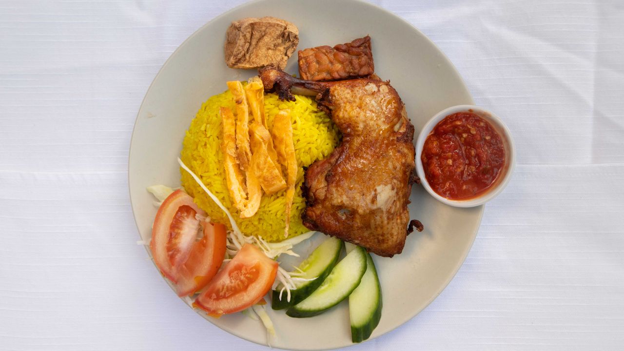 Nasi Kuning Ayam Kalasan