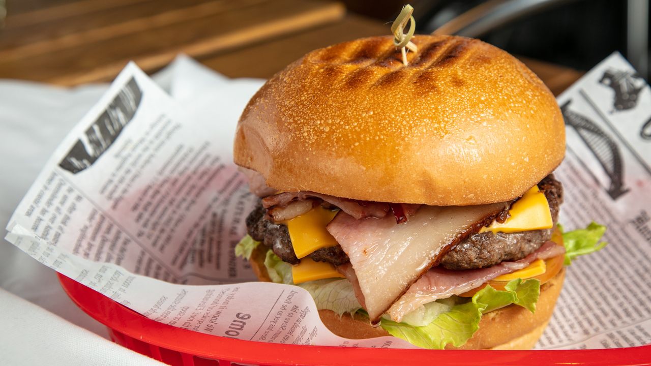 Beefy Bacon Burger (Standard)