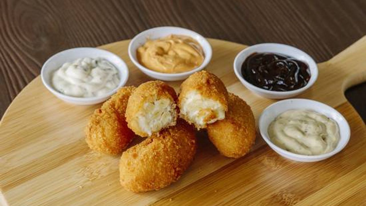 Macaroni and Cheese Bites