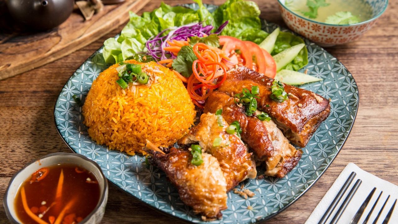 Crispy Chicken & Salad with Tomato Rice (GF) Cơm Đỏ Gà Giòn