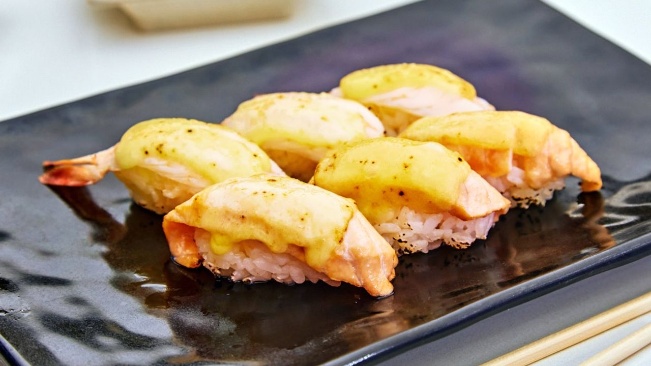 Salmon Cheese Sushi Roll