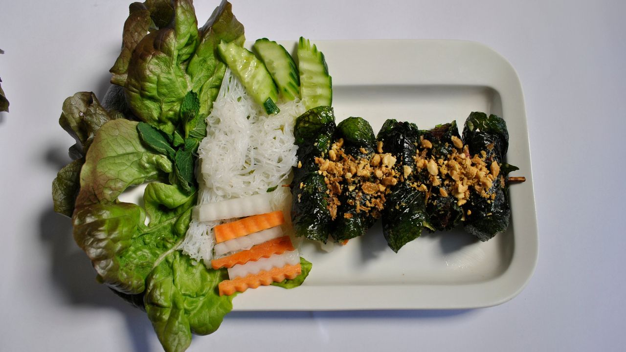 Beef Wrapped in Betel Leaves (5 Pieces)