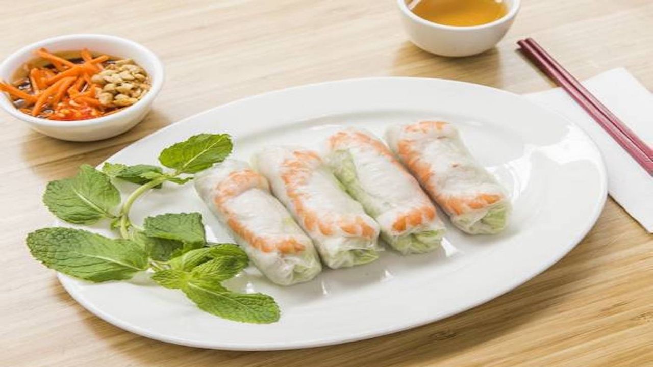 4 Vegetarian Rice Paper rolls