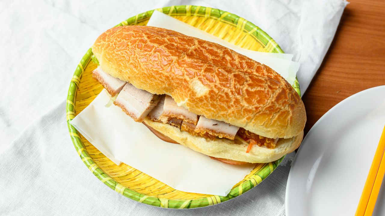 B1. Crispy Pork Roll