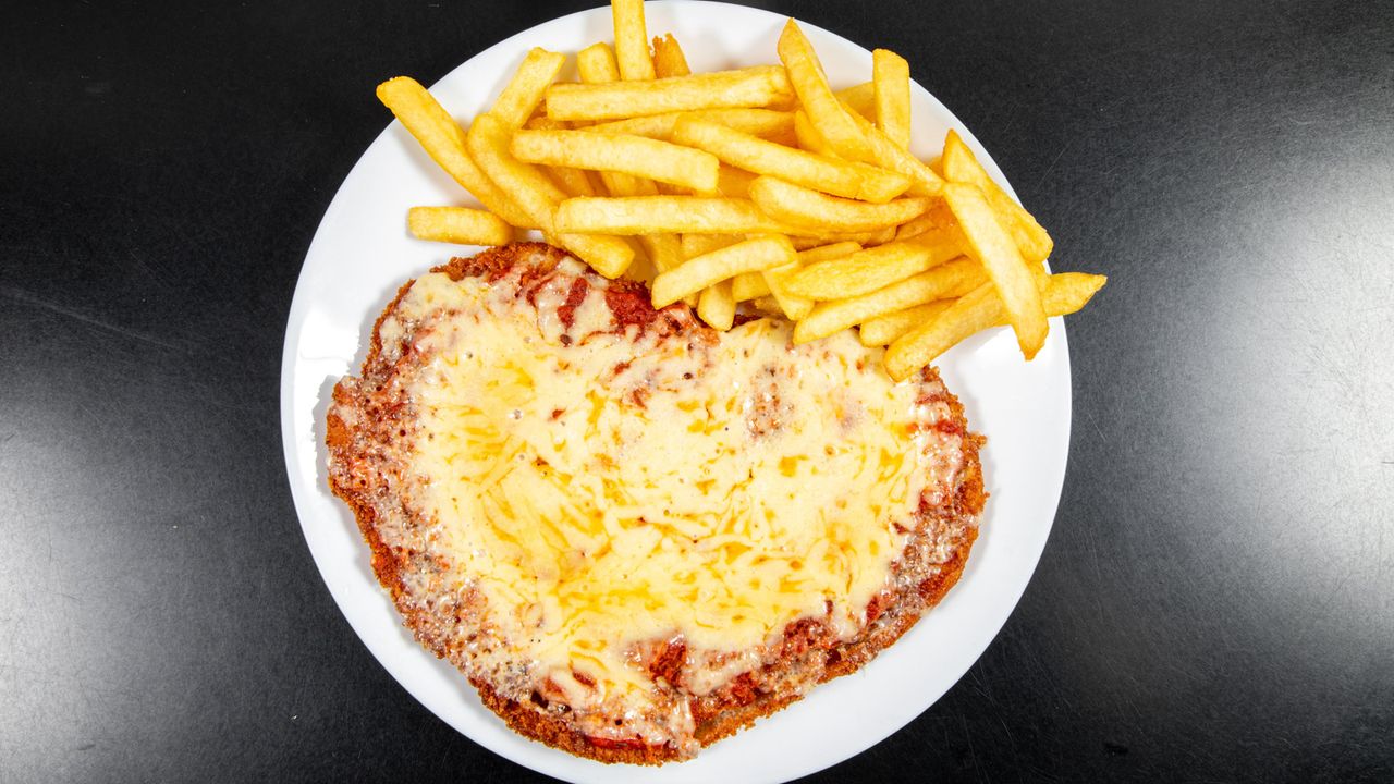 Chicken Parmigiana & Chips