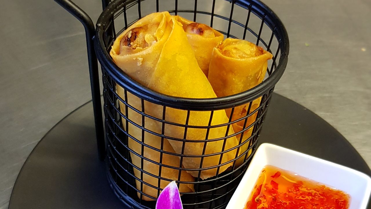 1. Vegetarian Spring Rolls (4pc)