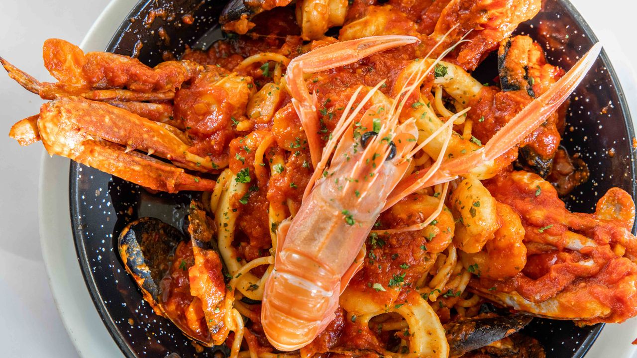 1. Spaghetti Gusto Dello Scoglio