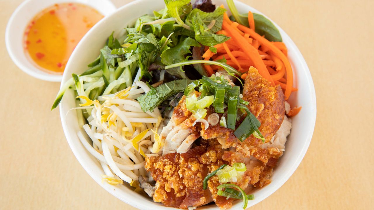 Crispy Roast Pork Vermicelli