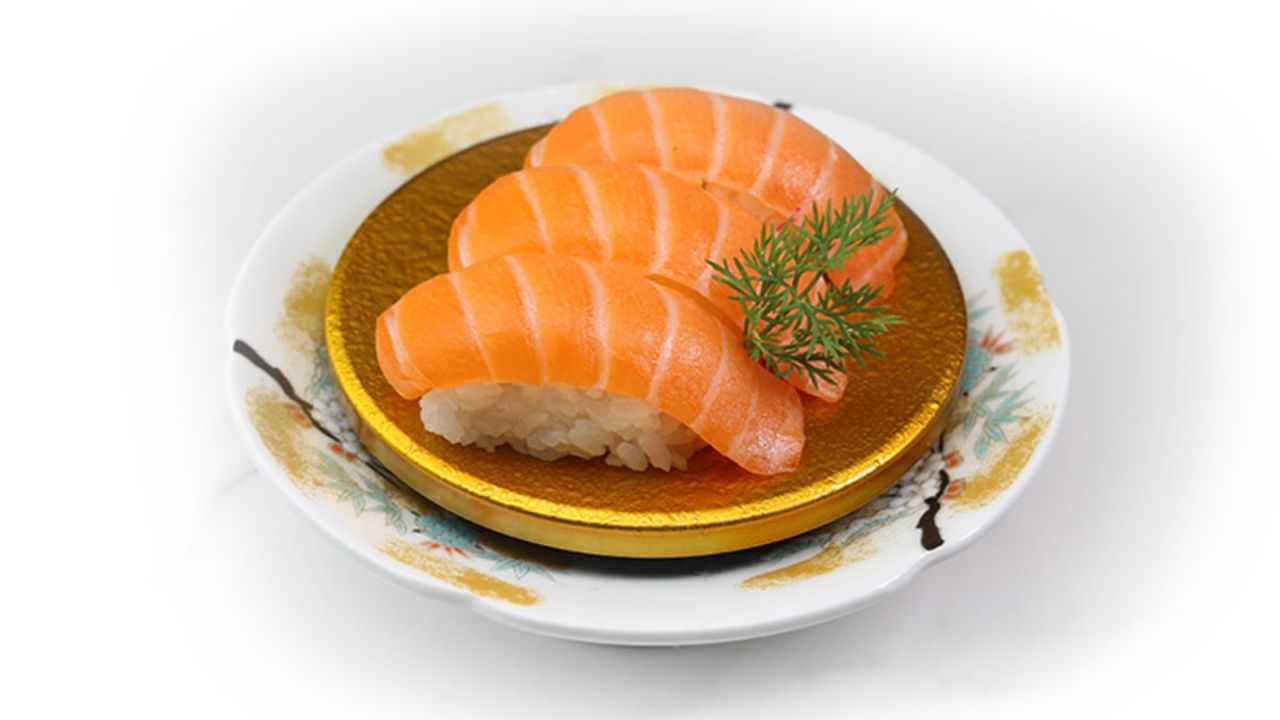 Fresh salmon nigiri