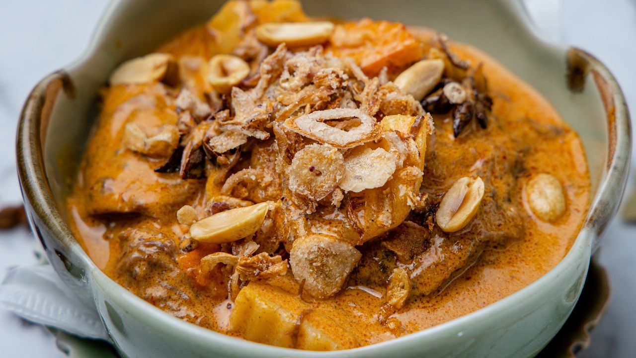 CR5. Massaman Curry