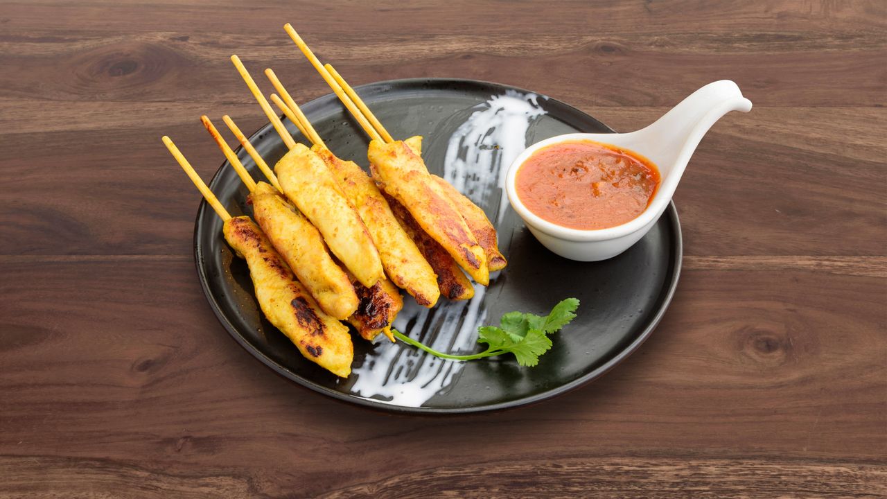 Satay Chicken Skewers (8 Skewers) (P)