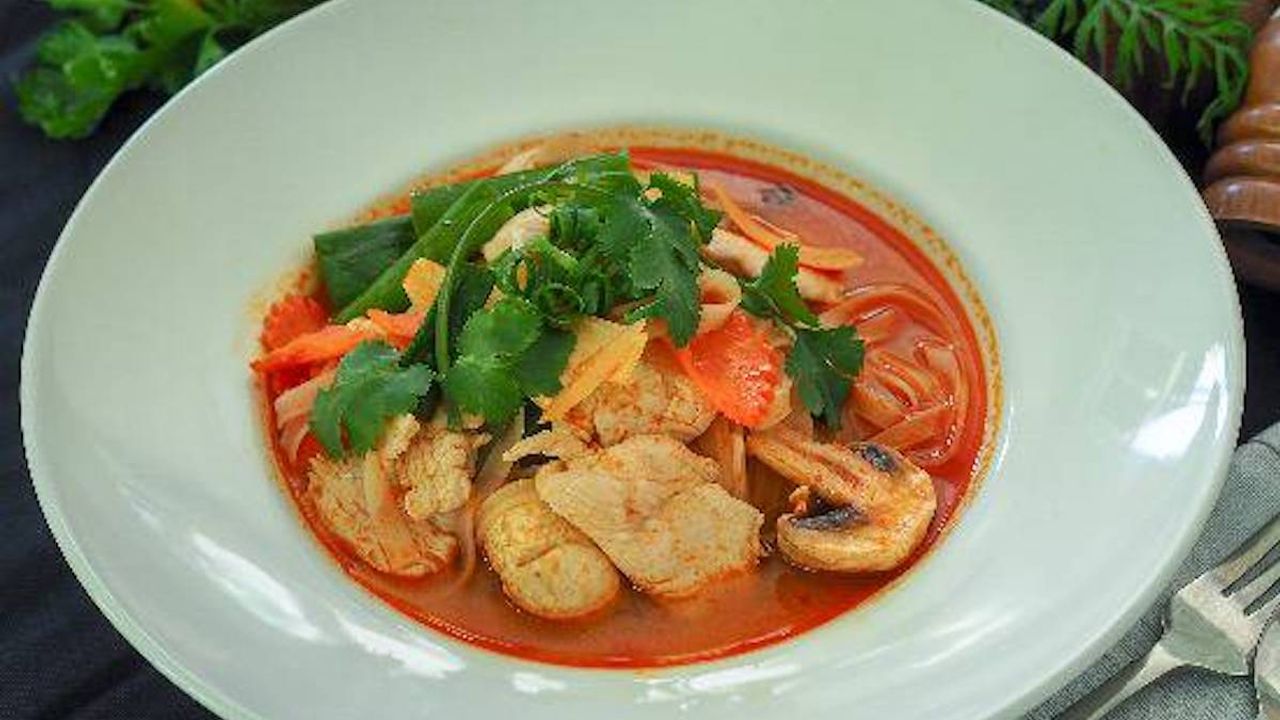 Prawn & Noodle in Tom Yum Soup