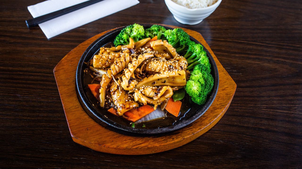 Sizzling Calamari & Vegetables in Black Bean