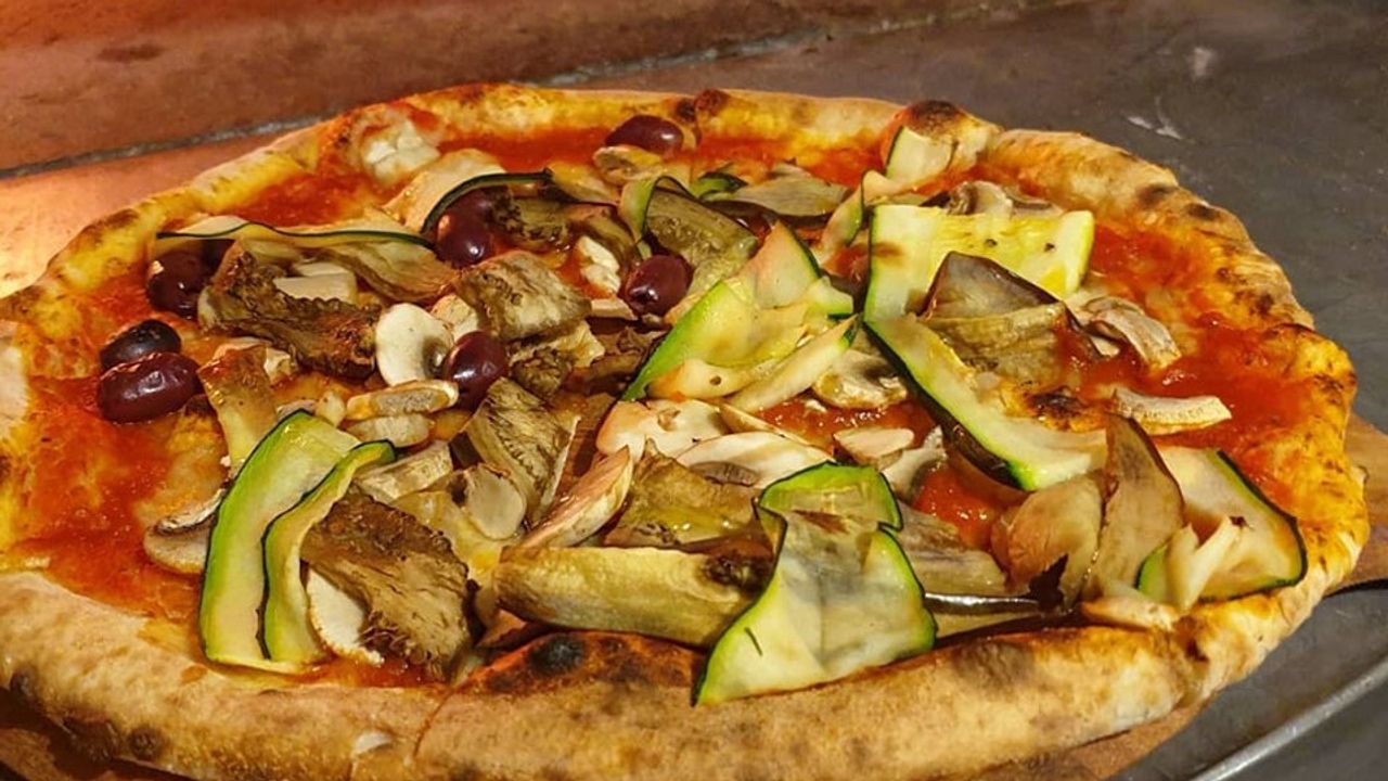 Vegetariana Pizza (V)