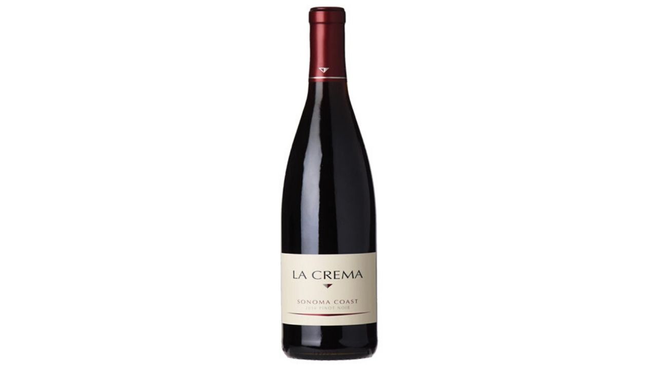 2016 LA CREMA PINOT NOIR