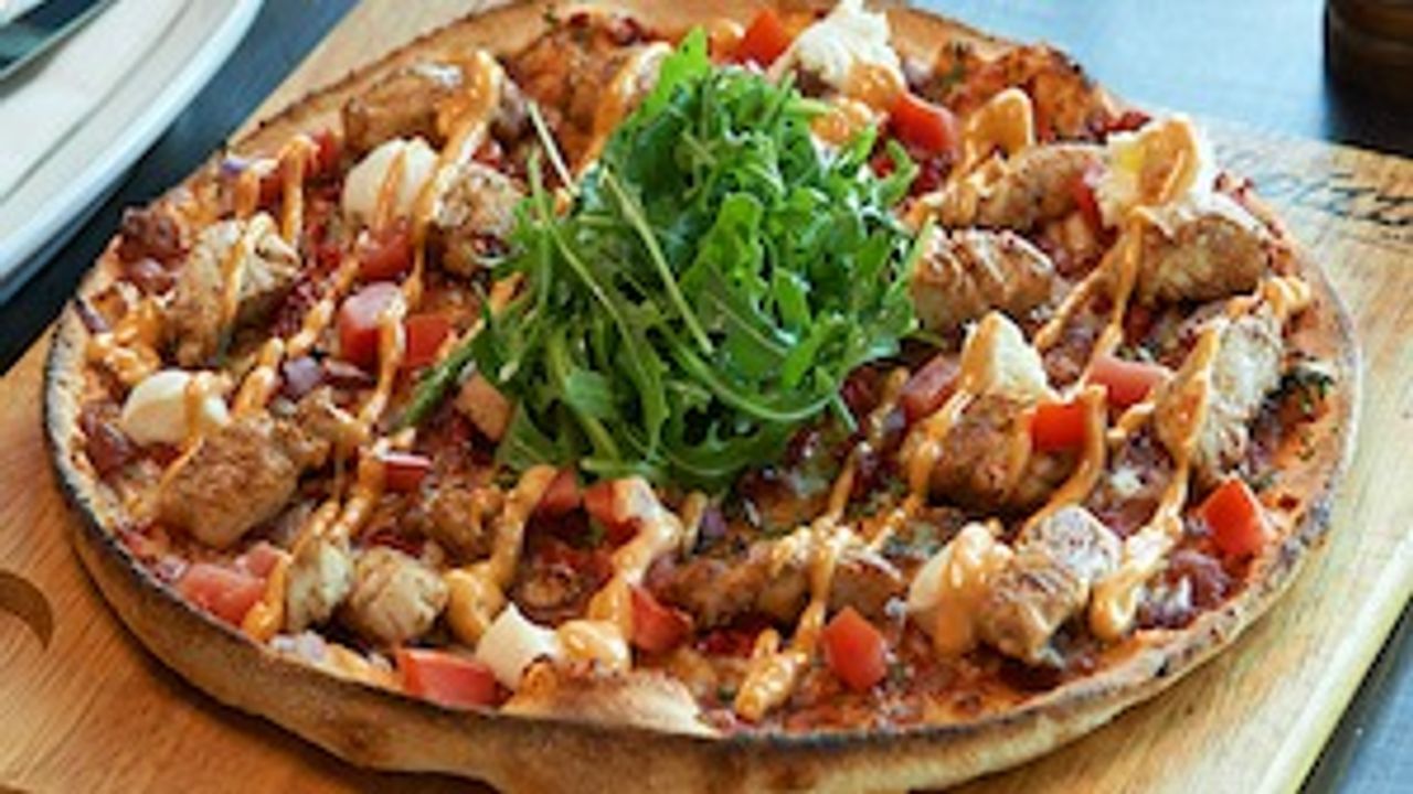 Peri Peri Chicken Pizza