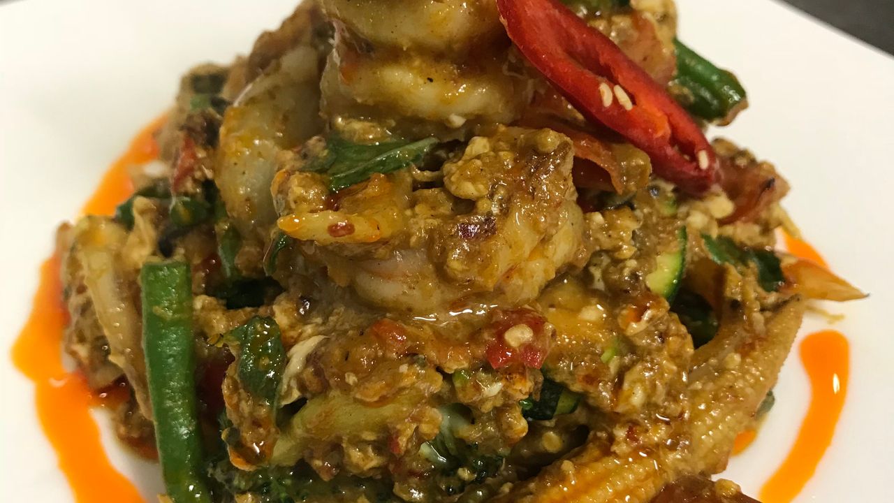 Creamy Sweet Basil with Prawn (Little Hot)