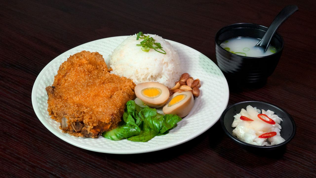 44. Deep Fried Pork Chop & Rice / 炸豬排飯