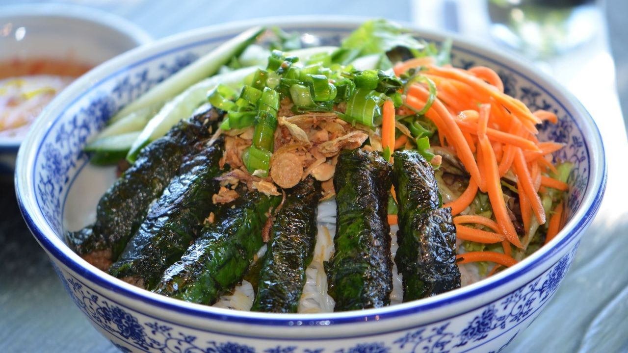 Rice Vermicelli with Beef Wrapped in Wild Betel Leaf