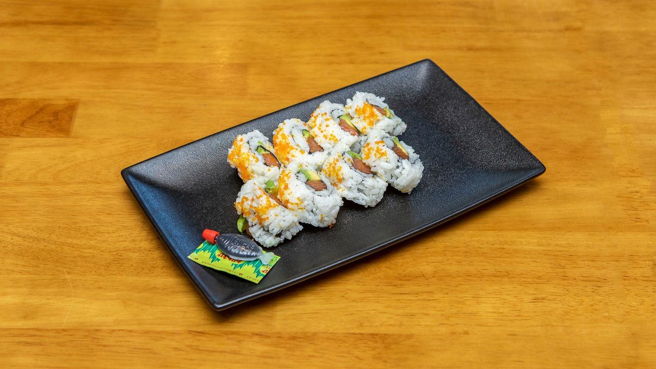 Salmon Uramaki Roll