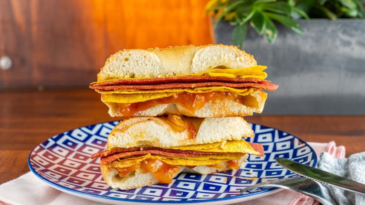 Bacon & Egg Roll (VGO)