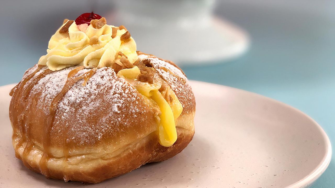 Banana Split Donut