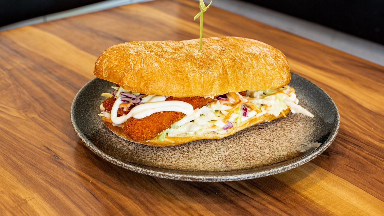 Schnitz Coleslaw Roll