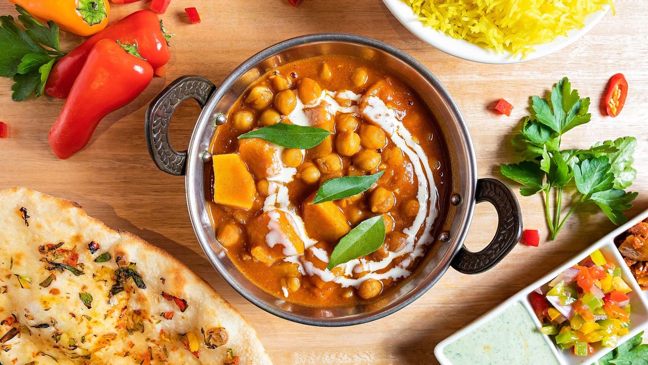 Chickpea & Potato Curry (Medium) (GF, V, VE)