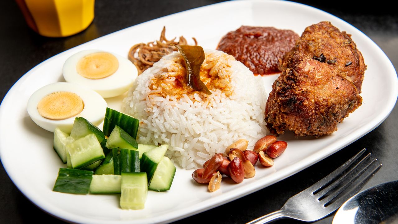 Nasi Lemak Fried Chicken