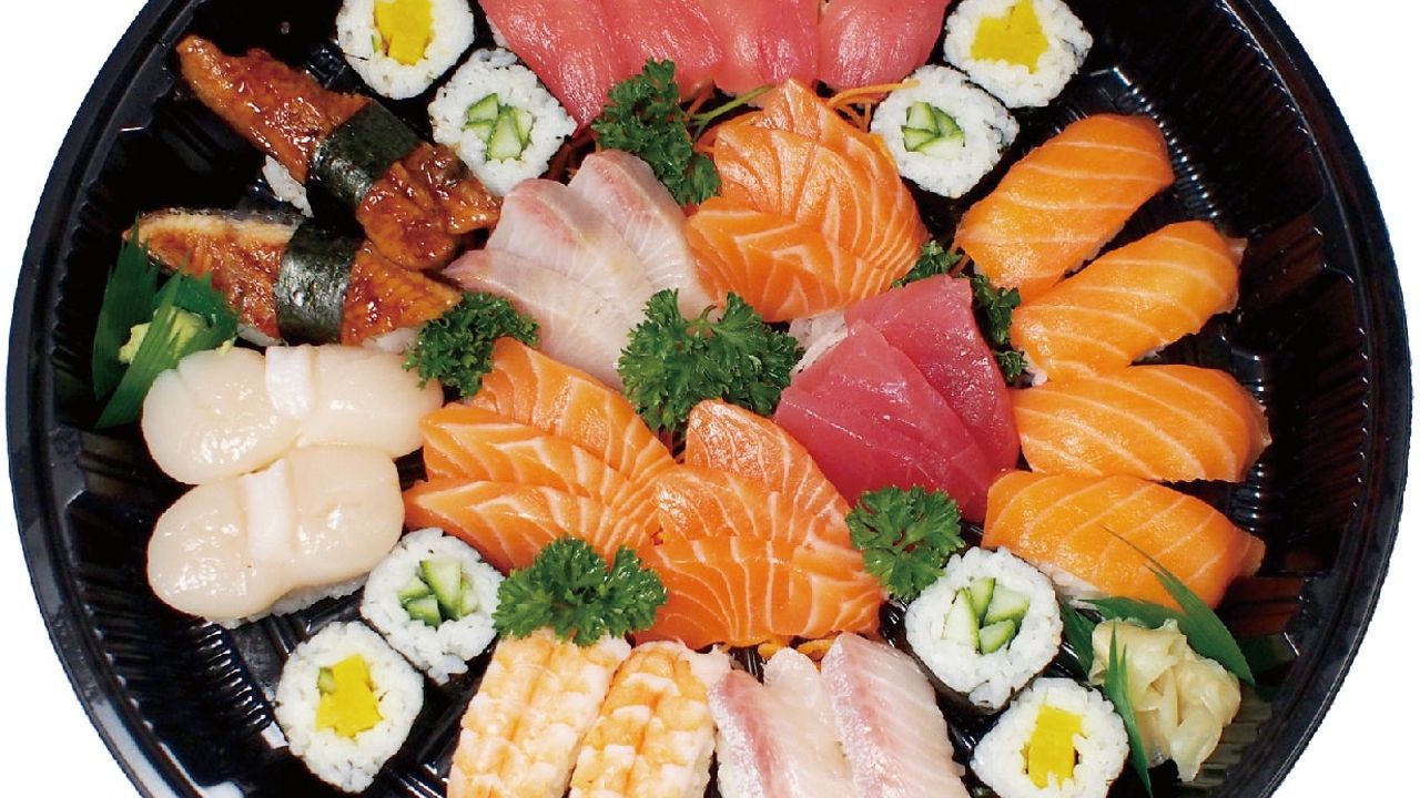 Sushi Deluxe Platter